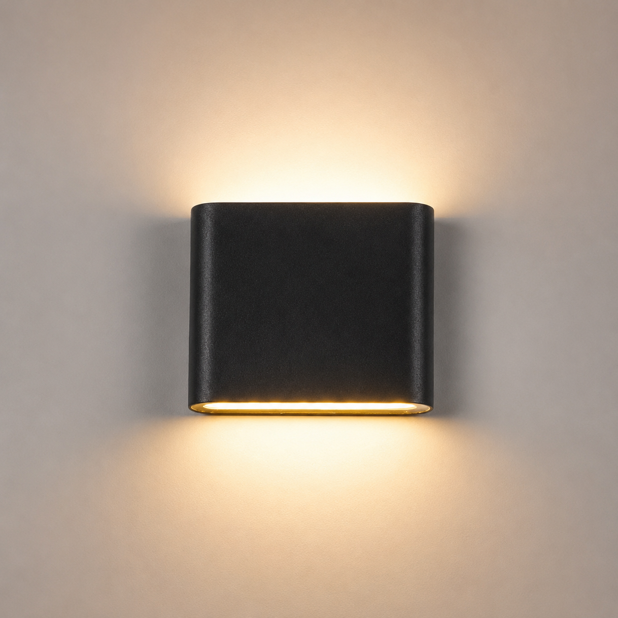 מנורת קיר LED עמידה למים IP65 – 6W/12W